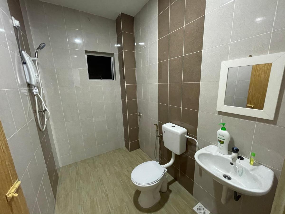 No 61 Nazirin Homestay Tmn Indah Raya 2 Manjung Lumut Extérieur photo