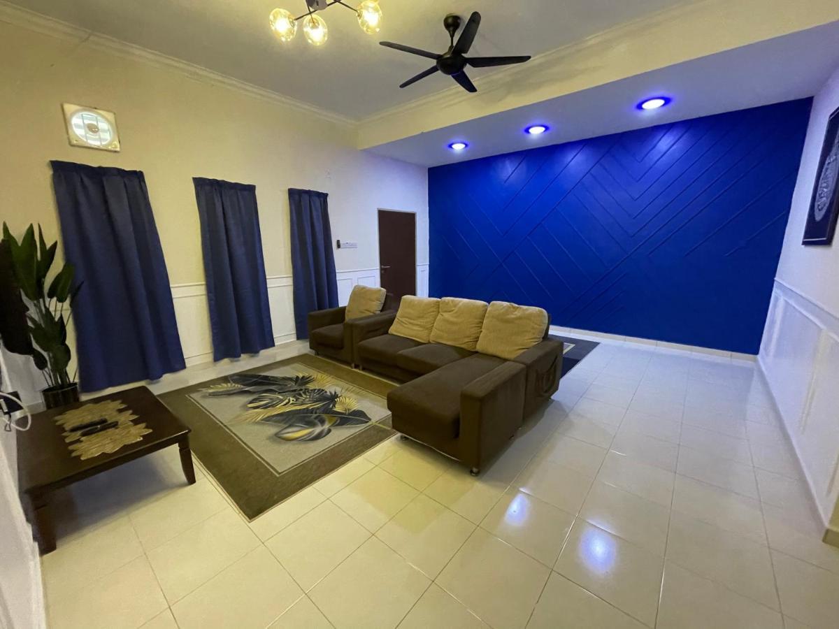 No 61 Nazirin Homestay Tmn Indah Raya 2 Manjung Lumut Extérieur photo